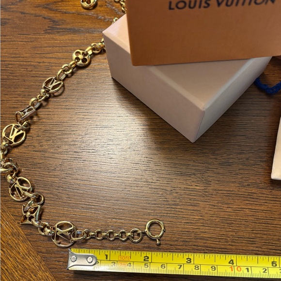 Beautiful LOUIS VUITTON Collier Crazy in lock M00371 Gold Necklace - Picture 12 of 15